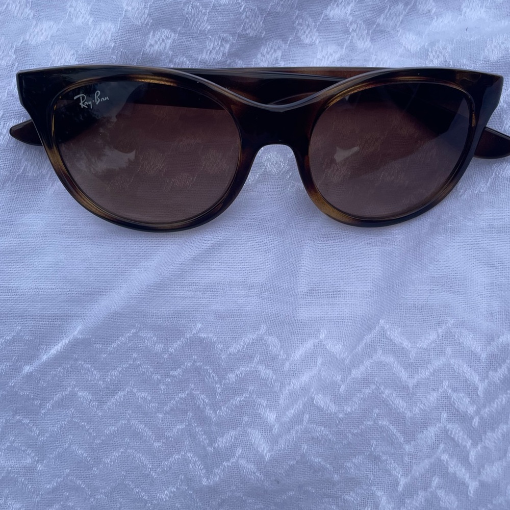 Ray-Ban Brown Sunglasses Classic Accessories